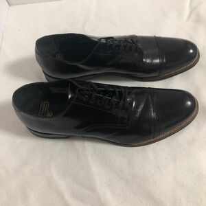 Stacy Adams Black Leather Wingtip - 37